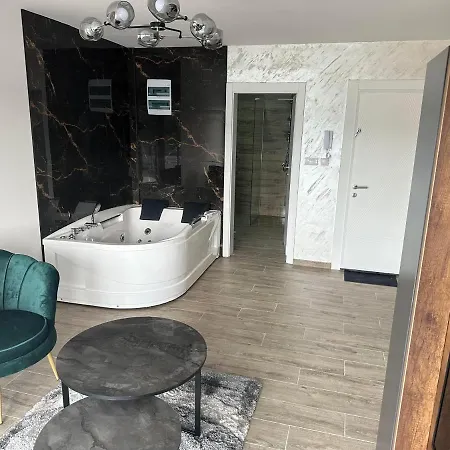 Romantika 2 Apartament *