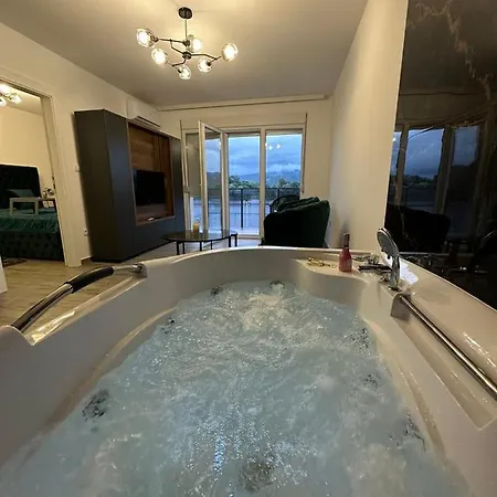 Romantika 2 Apartament *